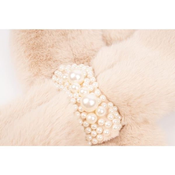 Cream Pearl Cluster Faux Fur Scarf